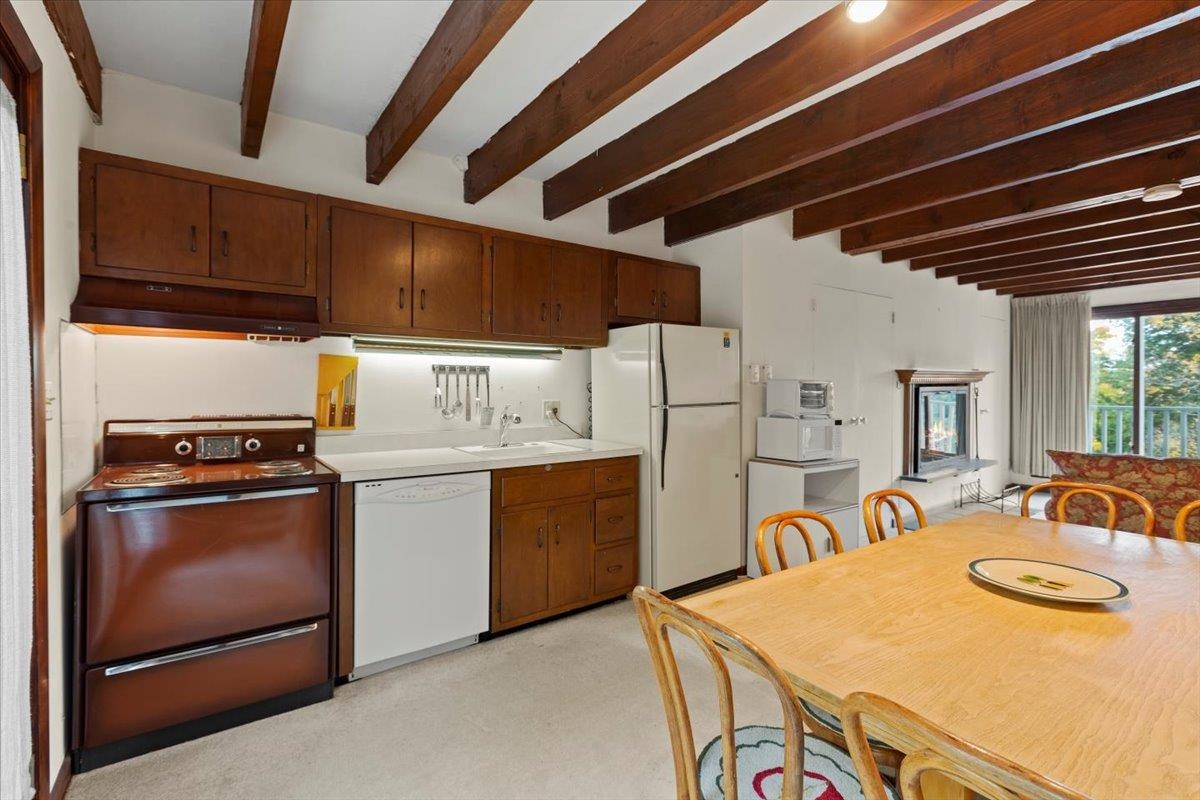 30 Birch Hill Road, Unit 7 ROCK MAPLE Winhall, VT 05340 - Photo 12 of 30