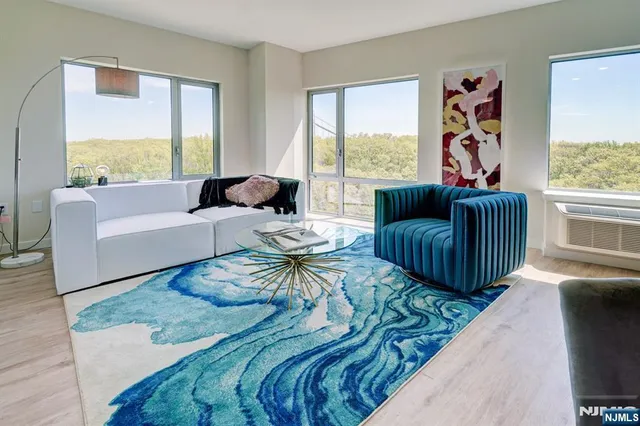 $3,850 | 69 Main Street, Unit 1115, Fort Lee, NJ 07024