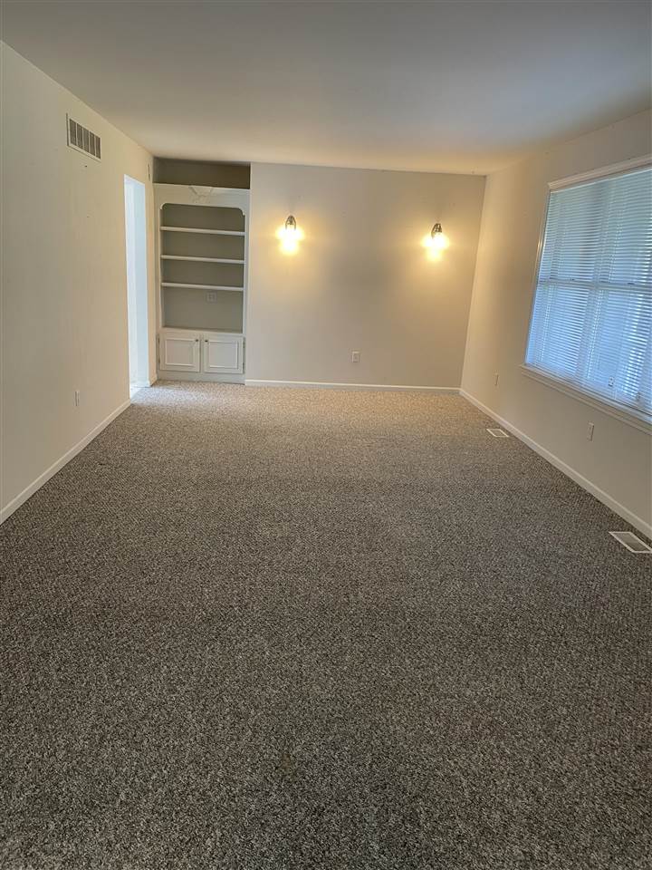 5195 Lobdell Fenton, MI 48430 - Photo 48 of 79 50071685-54.JPG