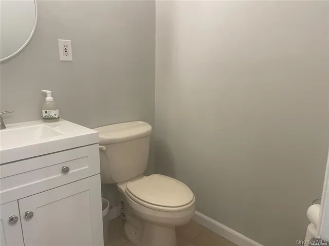 $2,250 | 101 Lincoln Avenue, Unit 3A, Mineola, NY 11501