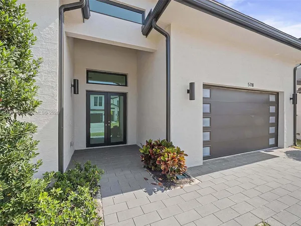 $14,500 | 5718 Ashwood Circle, Unit 5718, Hollywood, FL 33312