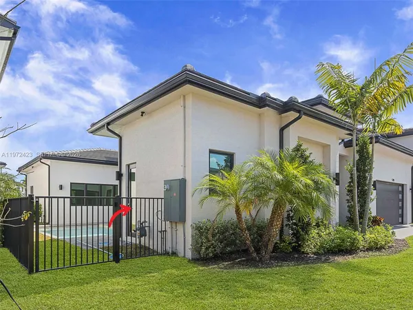 $14,500 | 5718 Ashwood Circle, Unit 5718, Hollywood, FL 33312