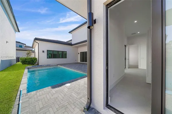 $14,500 | 5718 Ashwood Circle, Unit 5718, Hollywood, FL 33312