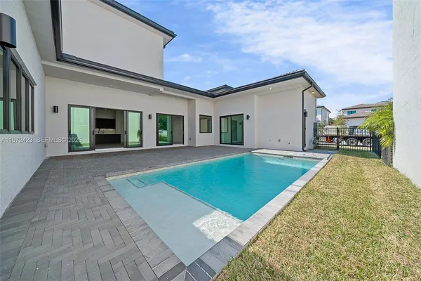 $14,500 | 5718 Ashwood Circle, Unit 5718, Hollywood, FL 33312