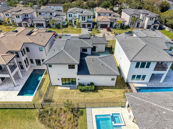 $14,500 | 5718 Ashwood Circle, Unit 5718, Hollywood, FL 33312