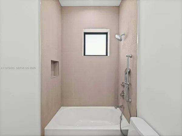 $14,500 | 5718 Ashwood Circle, Unit 5718, Hollywood, FL 33312