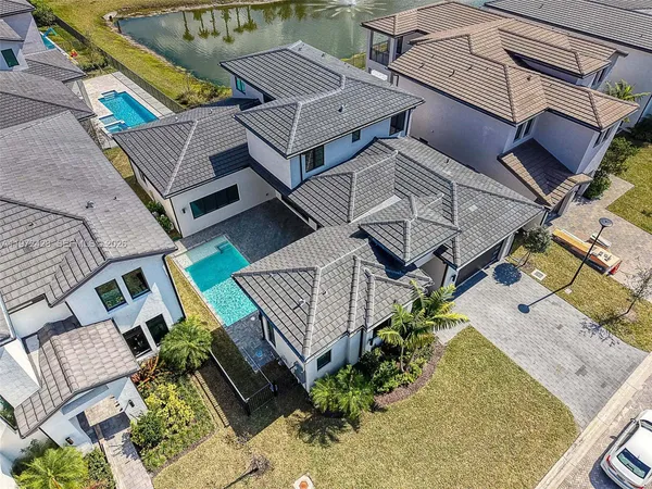 $14,500 | 5718 Ashwood Circle, Unit 5718, Hollywood, FL 33312