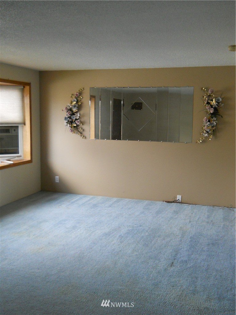 12625 Southeast 168th Street Renton, WA 98058 - Photo 3 of 22 Gallery Image 3
