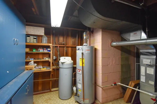 $336,500 | 1005 Black Road, Joliet, IL 60435