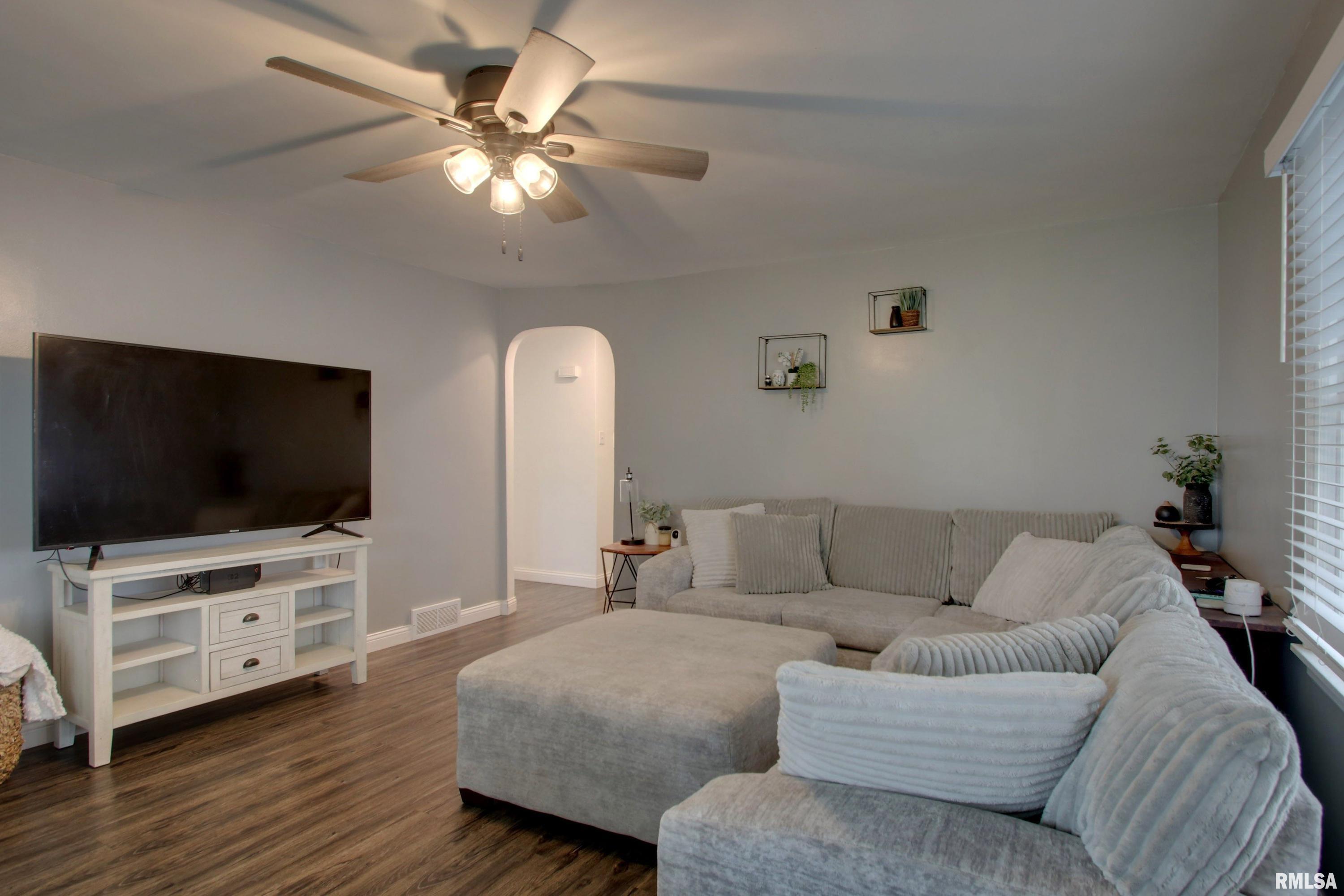 1126 North 16th Street Quincy, IL 62301 - Photo 5 of 23
