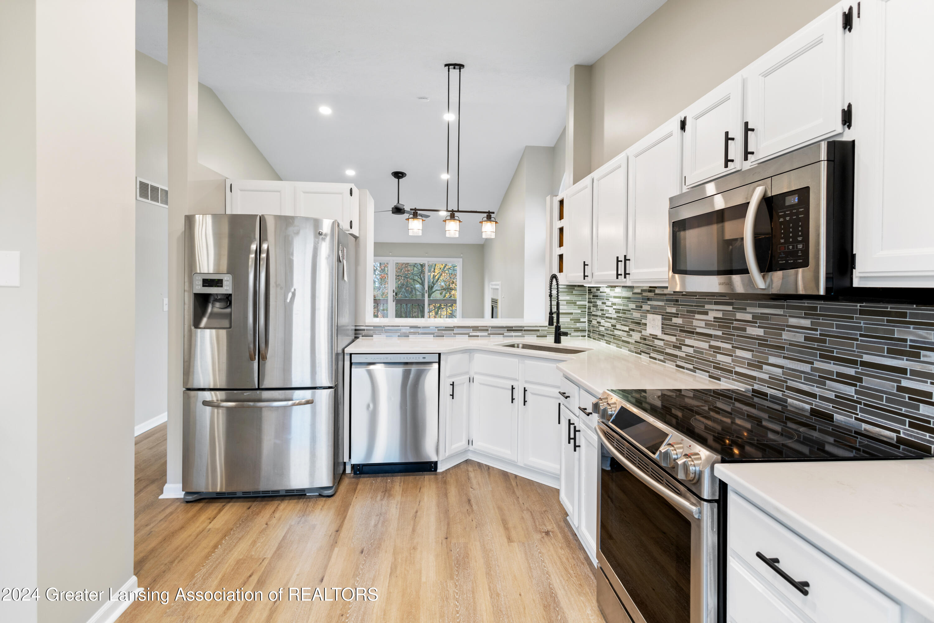 6727 Spring Tree Lane Lansing, MI 48917 - Photo 6 of 50 IMG_7886
