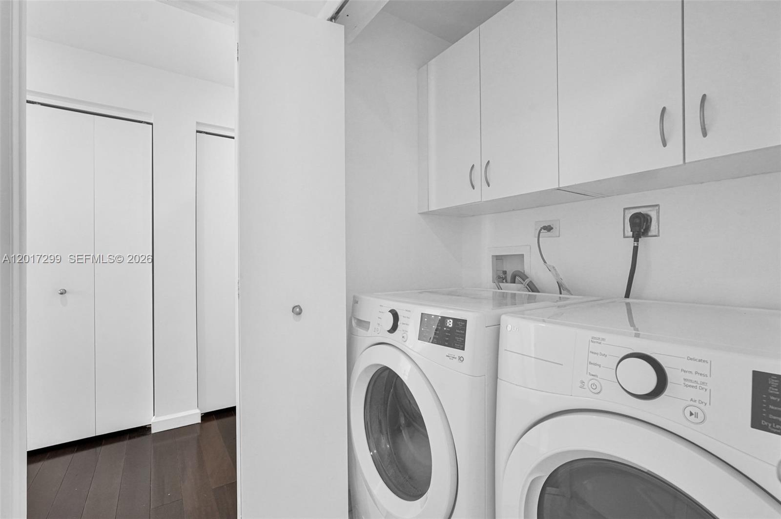 801 Brickell Key Boulevard, Unit 1909 Miami, FL 33131 - Photo 8 of 14