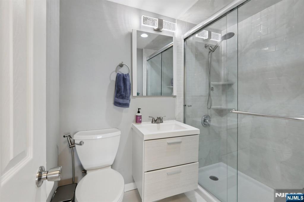 2 Horizon Road, Unit 1428 Fort Lee, NJ 07024 - Photo 19 of 39