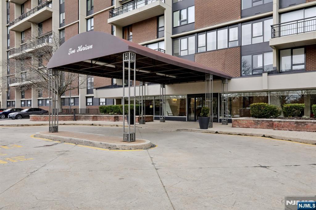 2 Horizon Road, Unit 1428 Fort Lee, NJ 07024 - Photo 2 of 39