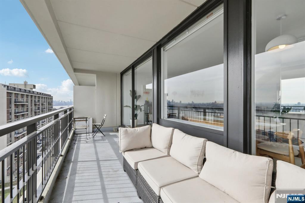 2 Horizon Road, Unit 1428 Fort Lee, NJ 07024 - Photo 30 of 39