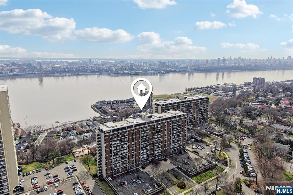 2 Horizon Road, Unit 1428 Fort Lee, NJ 07024 - Photo 37 of 39