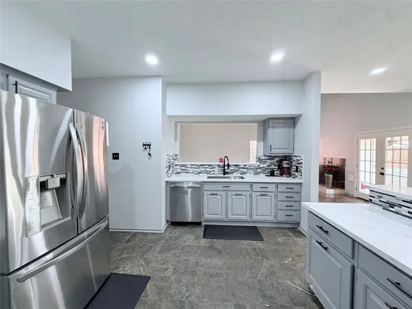 $2,000 | 7015 Puerta Vista Lane, Houston, TX 77083