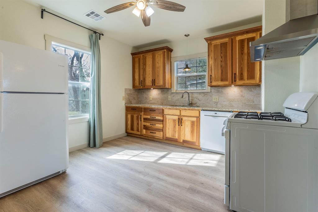 1200 North 4th Street Waco, TX 76707 - Photo 9 of 26