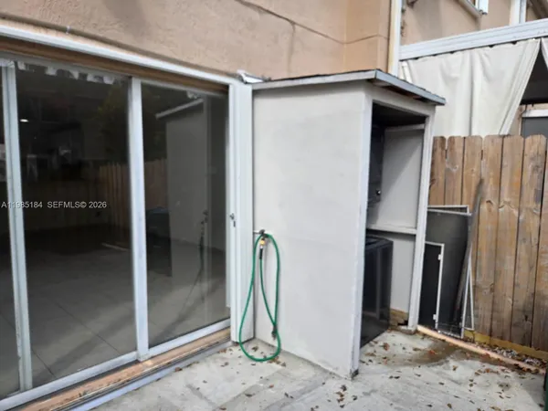 a view of entryway and hall