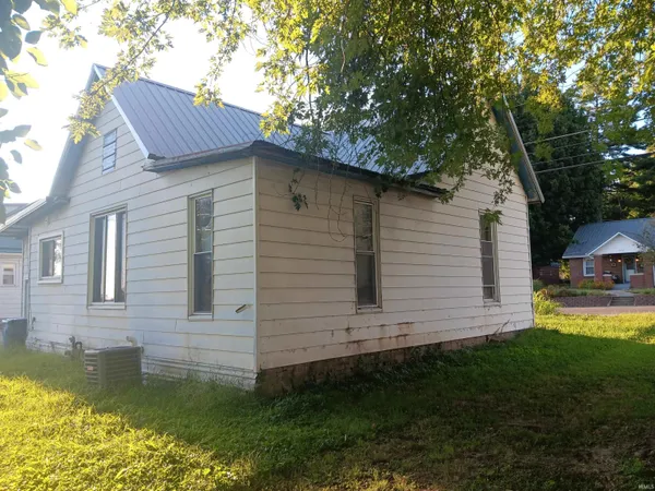 $54,499 | 303 West Elnora Street, Odon, IN 47562
