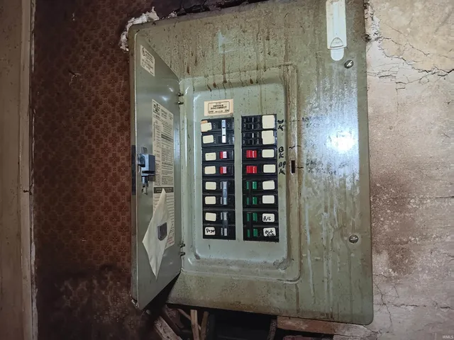 $52,250 | 303 West Elnora Street, Odon, IN 47562