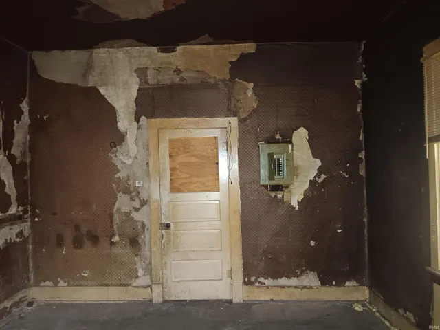 $52,250 | 303 West Elnora Street, Odon, IN 47562