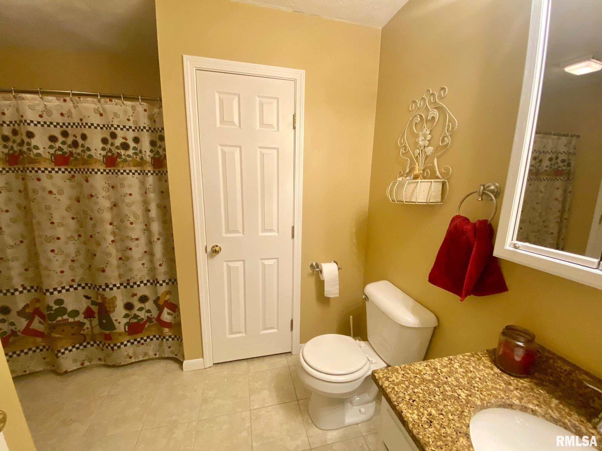 11387 Timber View Lane Athens, IL 62613 - Photo 23 of 34 Gallery Image 23