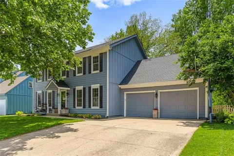 $425,000 | 309 North Mesquite Street, Olathe, KS 66061
