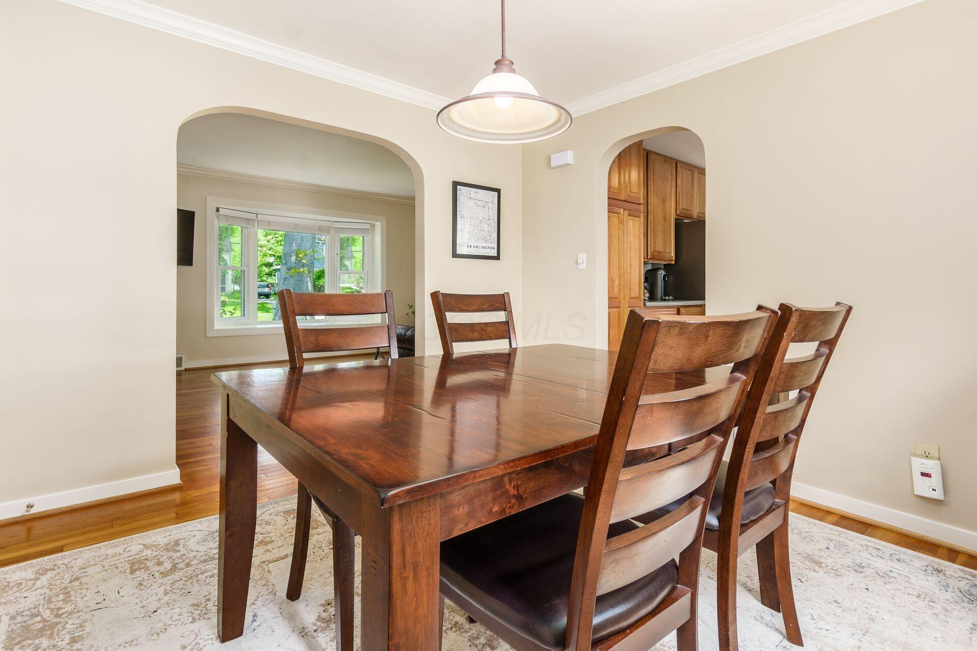 2008 Edgemont Road North Columbus, OH 43212 - Photo 14 of 60 Dining Room