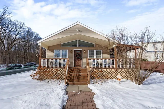 $299,999 | 106 John Street, Maybrook, NY 12543