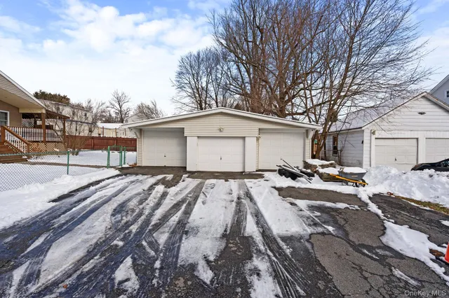 $299,999 | 106 John Street, Maybrook, NY 12543