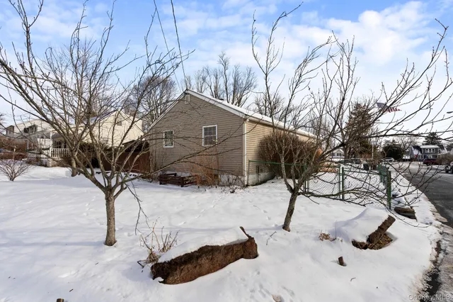 $299,999 | 106 John Street, Maybrook, NY 12543