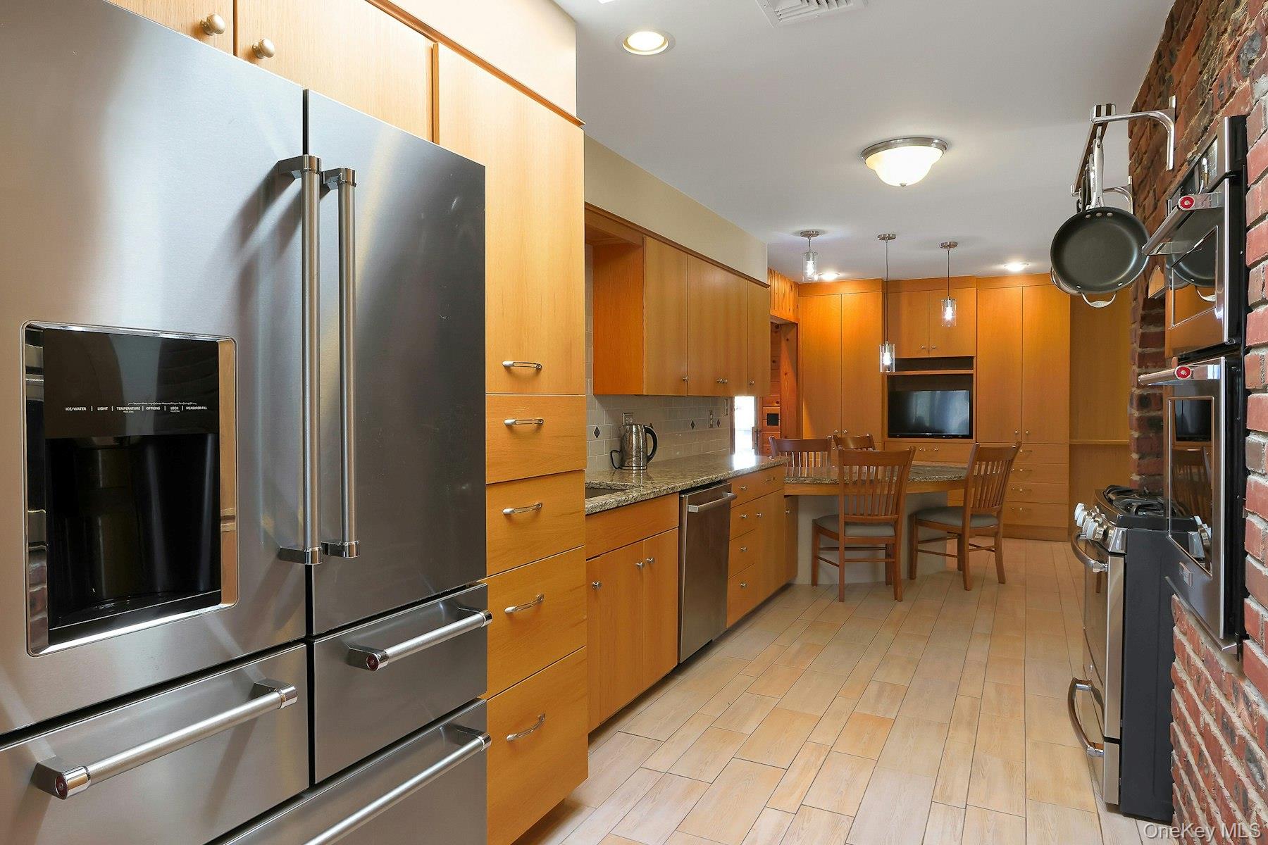 27 Deerpath Road Tuxedo Park, NY 10987 - Photo 7 of 32