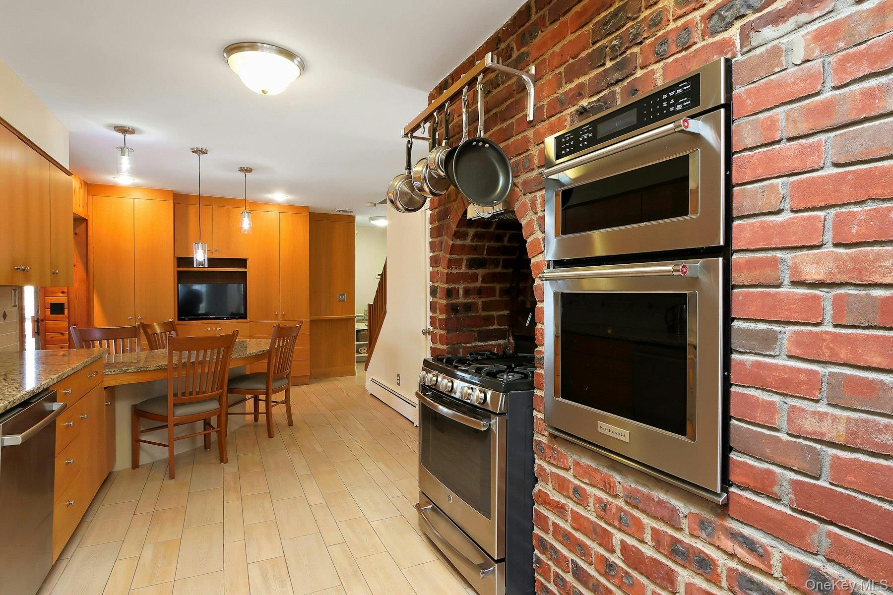 27 Deerpath Road Tuxedo Park, NY 10987 - Photo 8 of 32