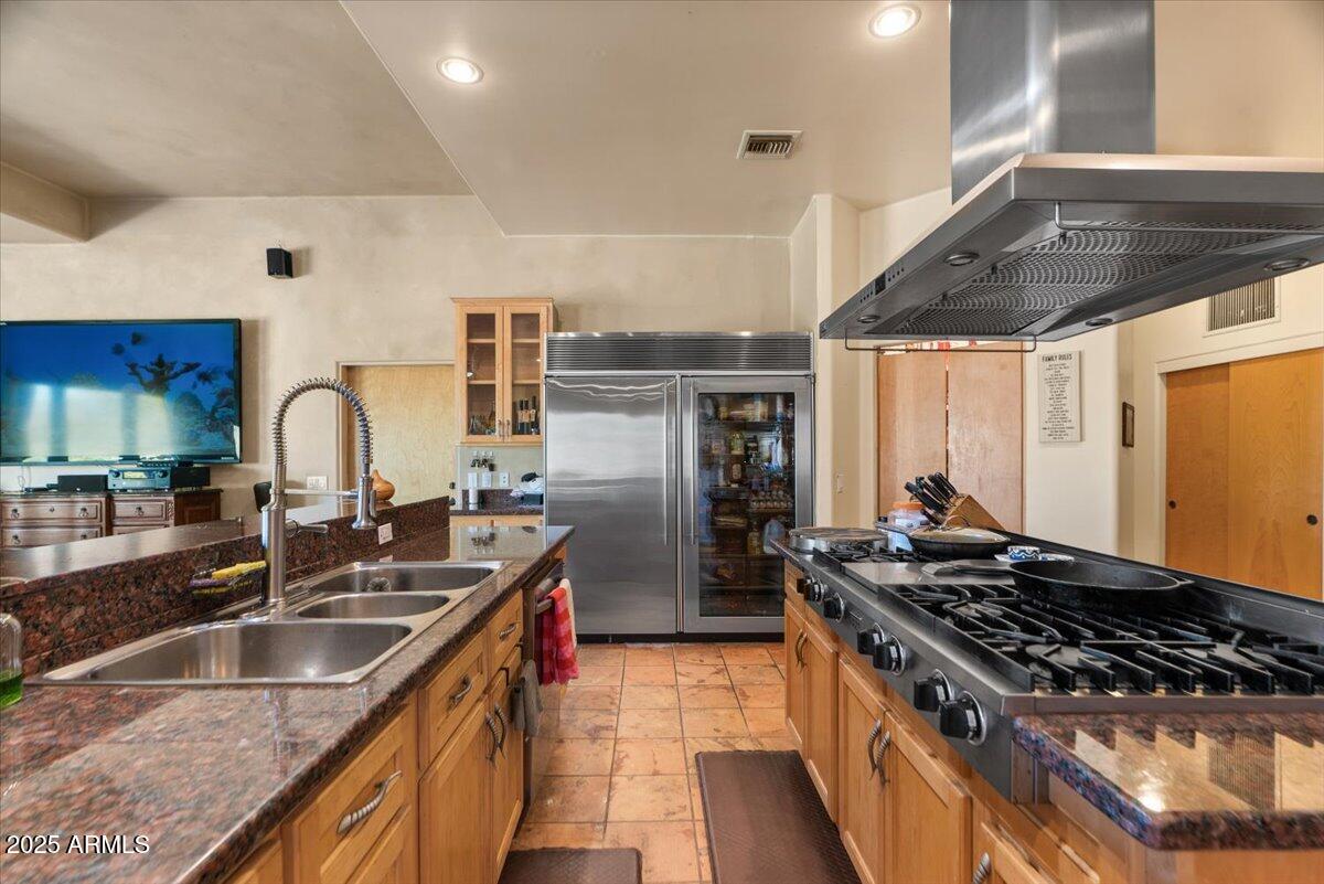 42221 North Deer Trail Road Scottsdale, AZ 85262 - Photo 17 of 57 23-Kitchen