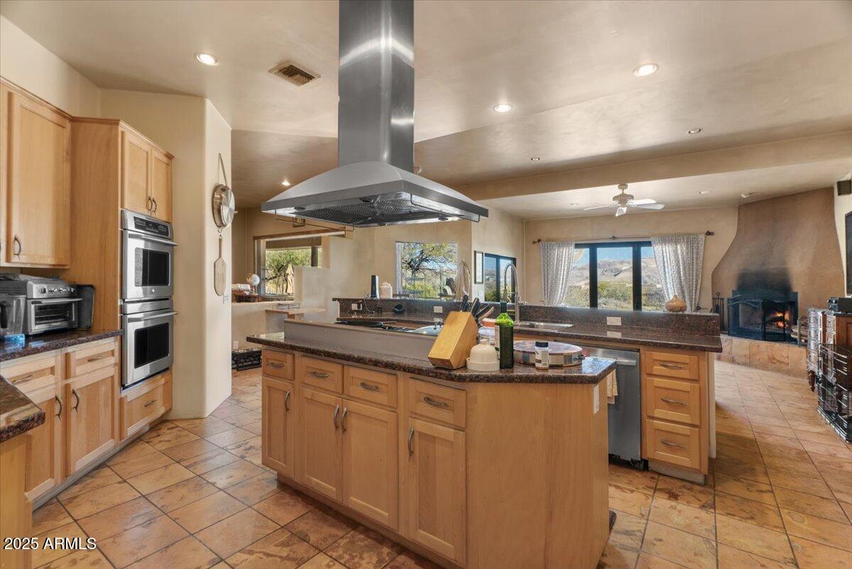 42221 North Deer Trail Road Scottsdale, AZ 85262 - Photo 18 of 57 24-Kitchen