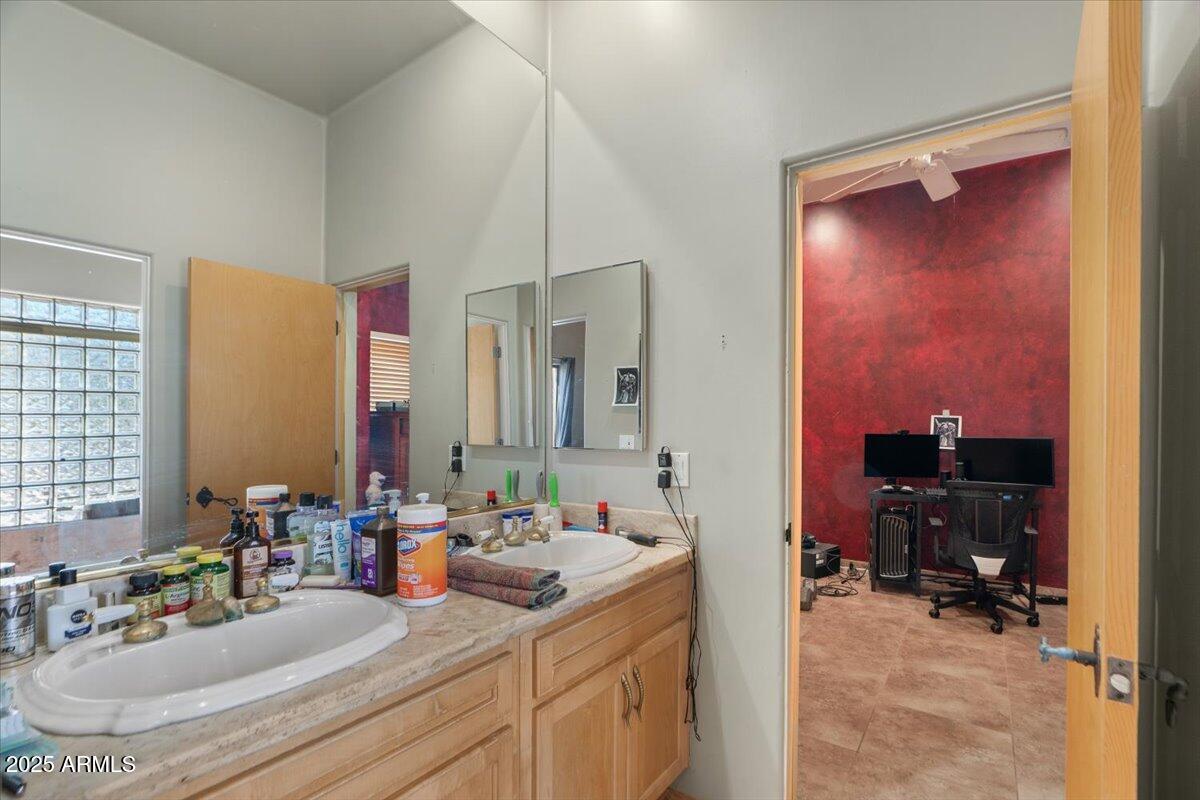 42221 North Deer Trail Road Scottsdale, AZ 85262 - Photo 25 of 57 31-Full bath