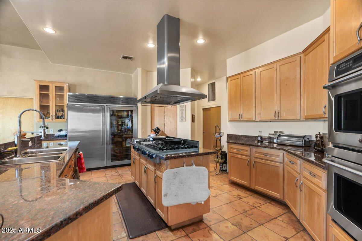 42221 North Deer Trail Road Scottsdale, AZ 85262 - Photo 3 of 57 22-Kitchen
