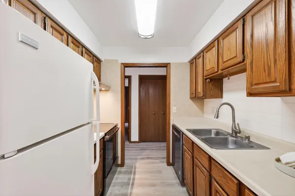 $170,000 | 2564 Branch, Unit 12, Middleton, WI 53562