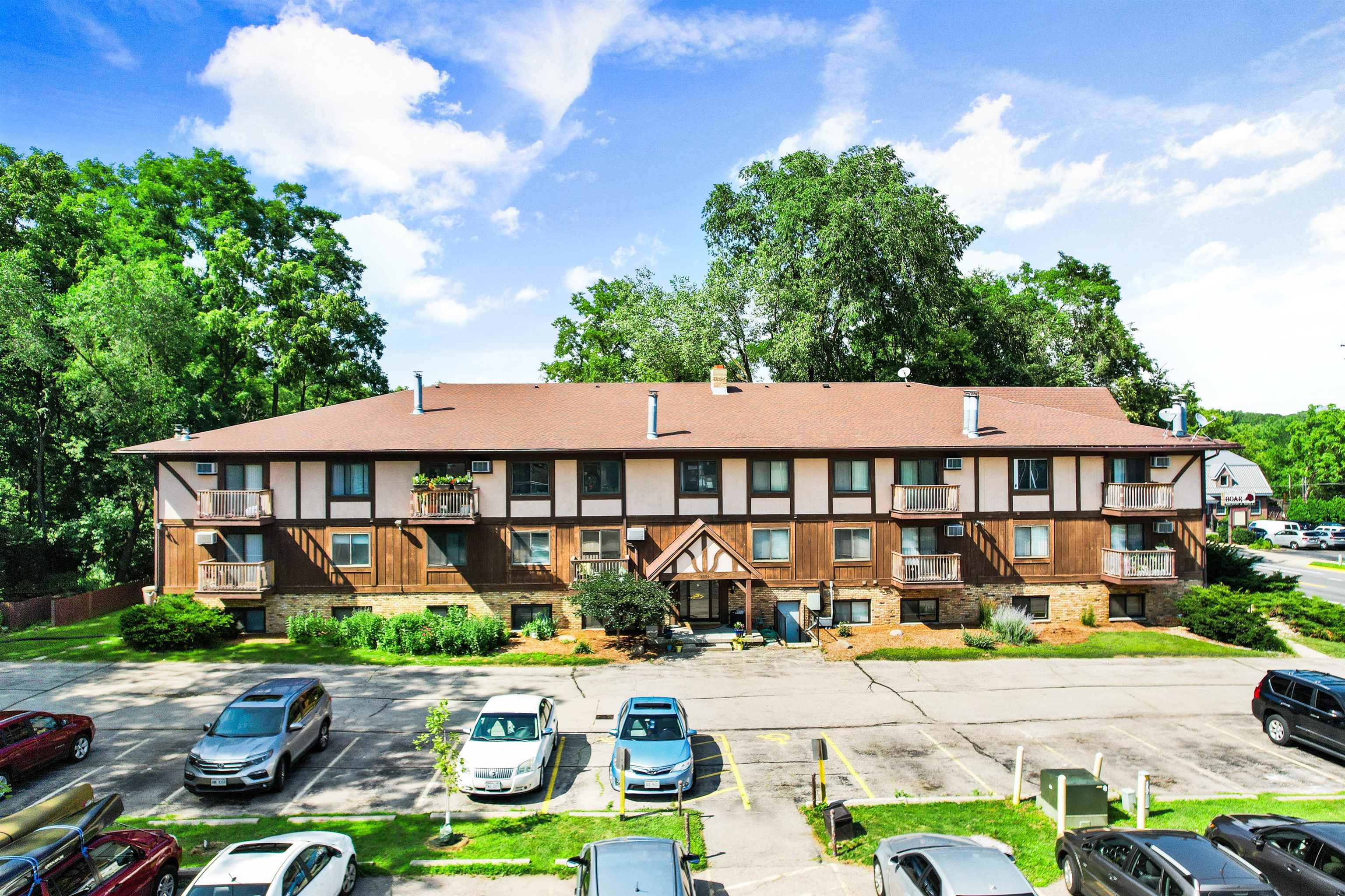 2564 Branch, Unit 12 Middleton, WI 53562 - Photo 3 of 37