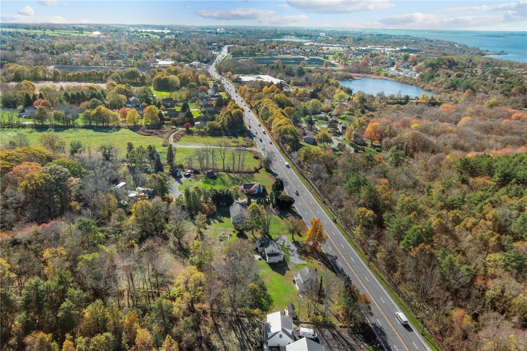 1144 West Main Road Portsmouth, RI 02871 - Photo 5 of 28