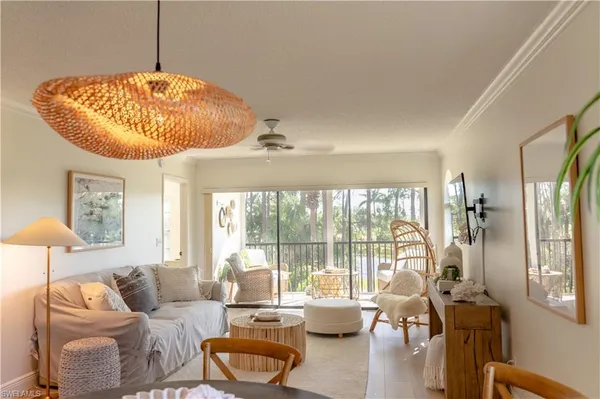 $5,000 | 265 Deerwood Circle, Unit 10, Naples, FL 34113