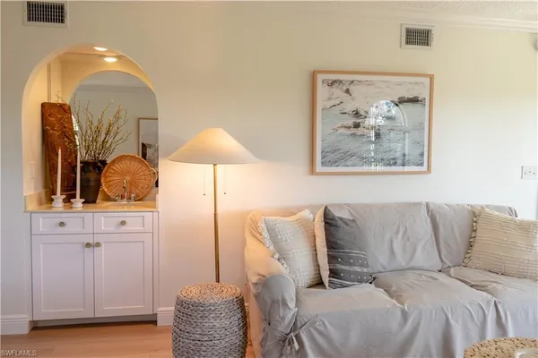 $5,000 | 265 Deerwood Circle, Unit 10, Naples, FL 34113