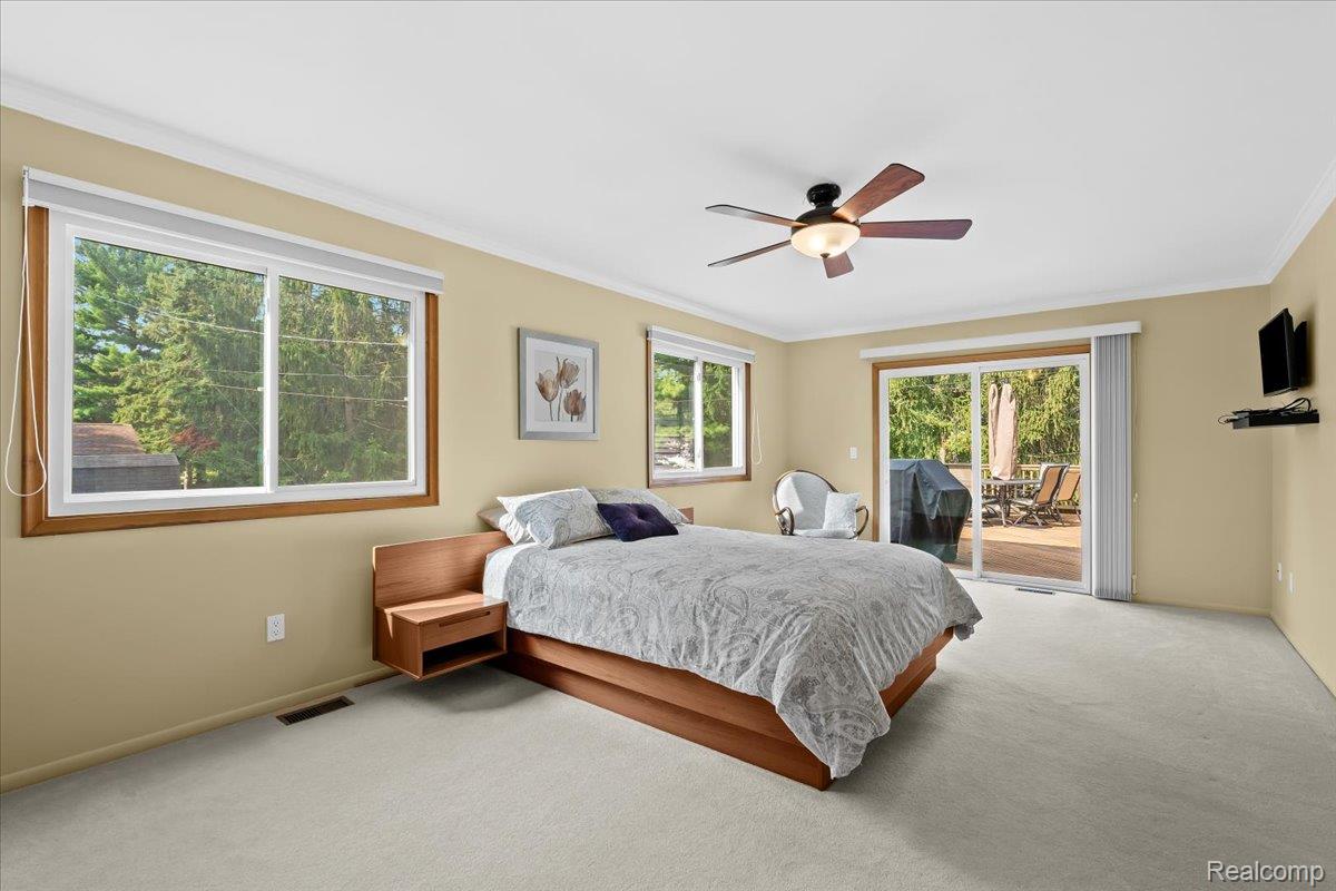 5375 Prentis Road Waterford, MI 48327 - Photo 15 of 52 Spacious Master ensuite
