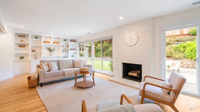 $1,325,000 | 1881 Las Gallinas Avenue, San Rafael, CA 94903