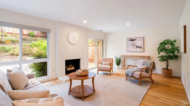 $1,325,000 | 1881 Las Gallinas Avenue, San Rafael, CA 94903