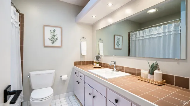 $1,325,000 | 1881 Las Gallinas Avenue, San Rafael, CA 94903