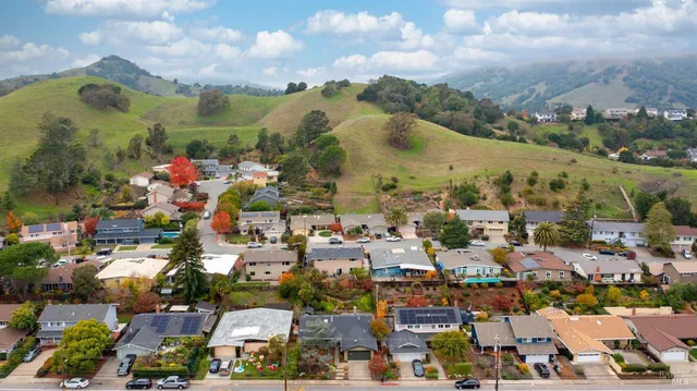 $1,325,000 | 1881 Las Gallinas Avenue, San Rafael, CA 94903