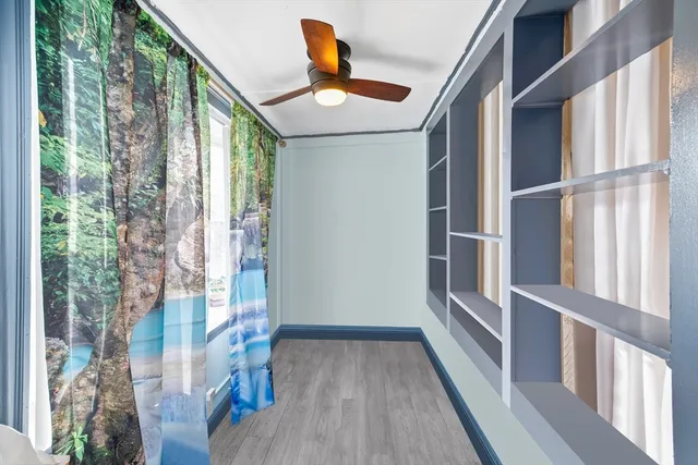 a view of entryway with a front door