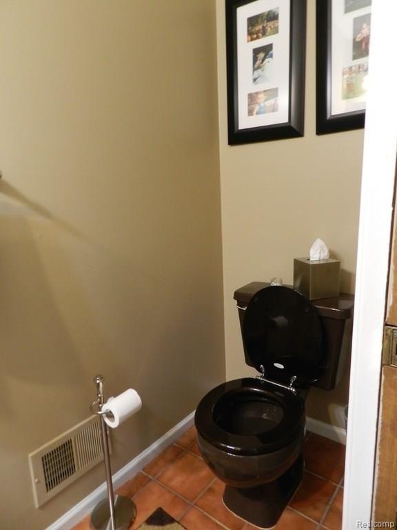 797 Stanford Circle Rochester, MI 48309 - Photo 26 of 29 Z5.jpg